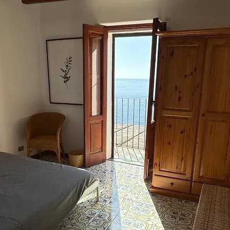 Villa Casa Bacco, Capistello *