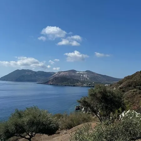 Casa Bacco, Capistello * Città di Lipari