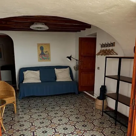 Casa Bacco, Capistello Città di Lipari